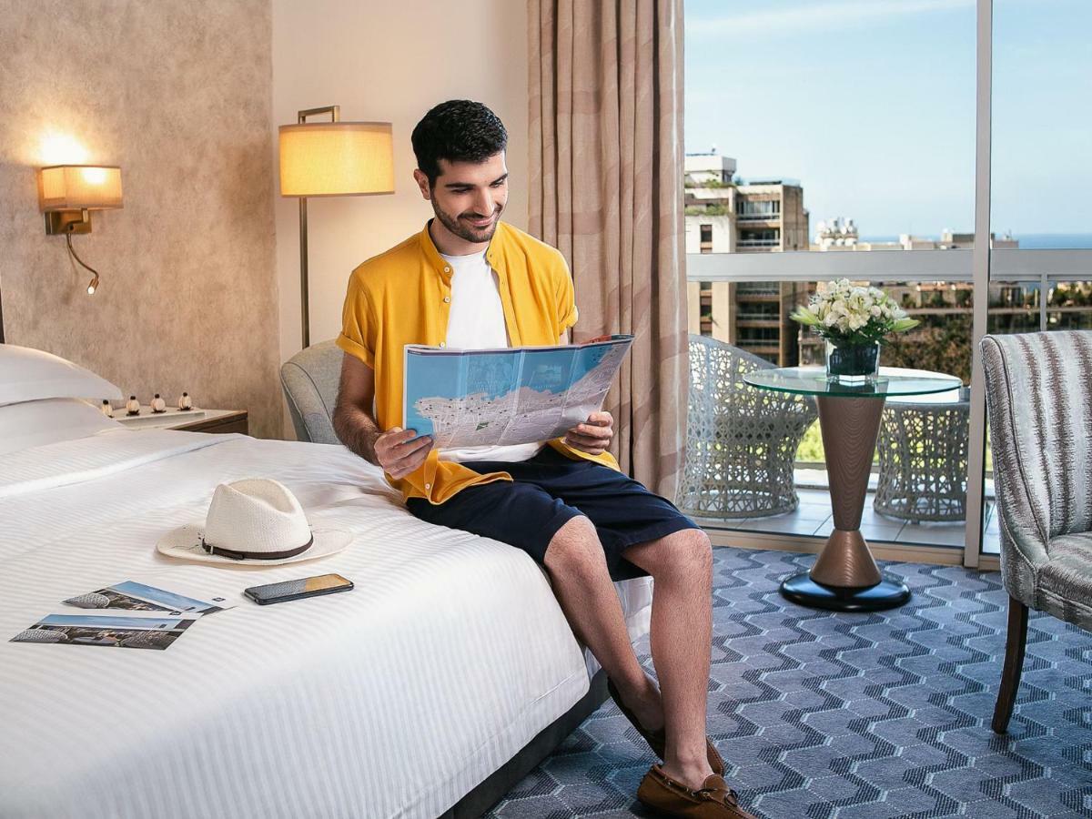Gefinor Rotana - Beirut Hotel Ngoại thất bức ảnh A guest at the hotel